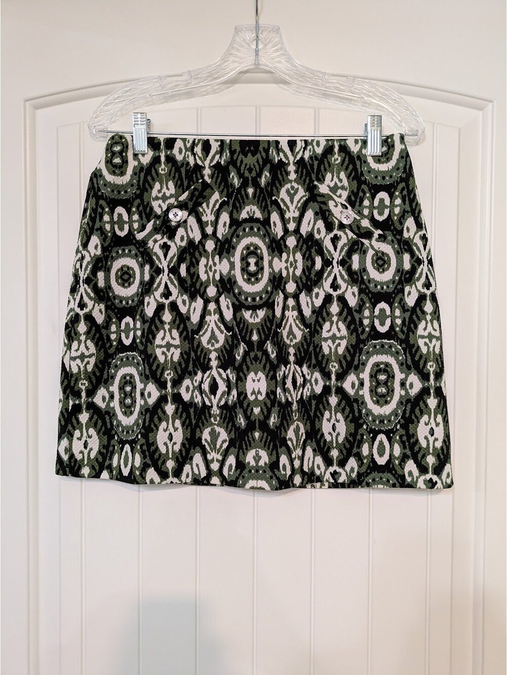 Jones New York Skirt Small Green, Black, and White